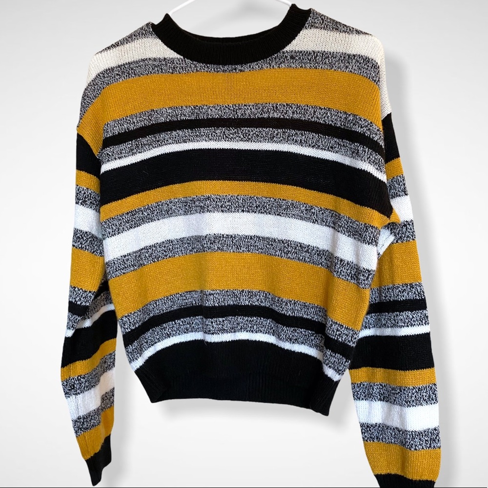 Divided| Crew Neck Stripped Sweater